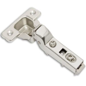 Self-close hinge with latch for half overlay cabinets, screw-on mounting style